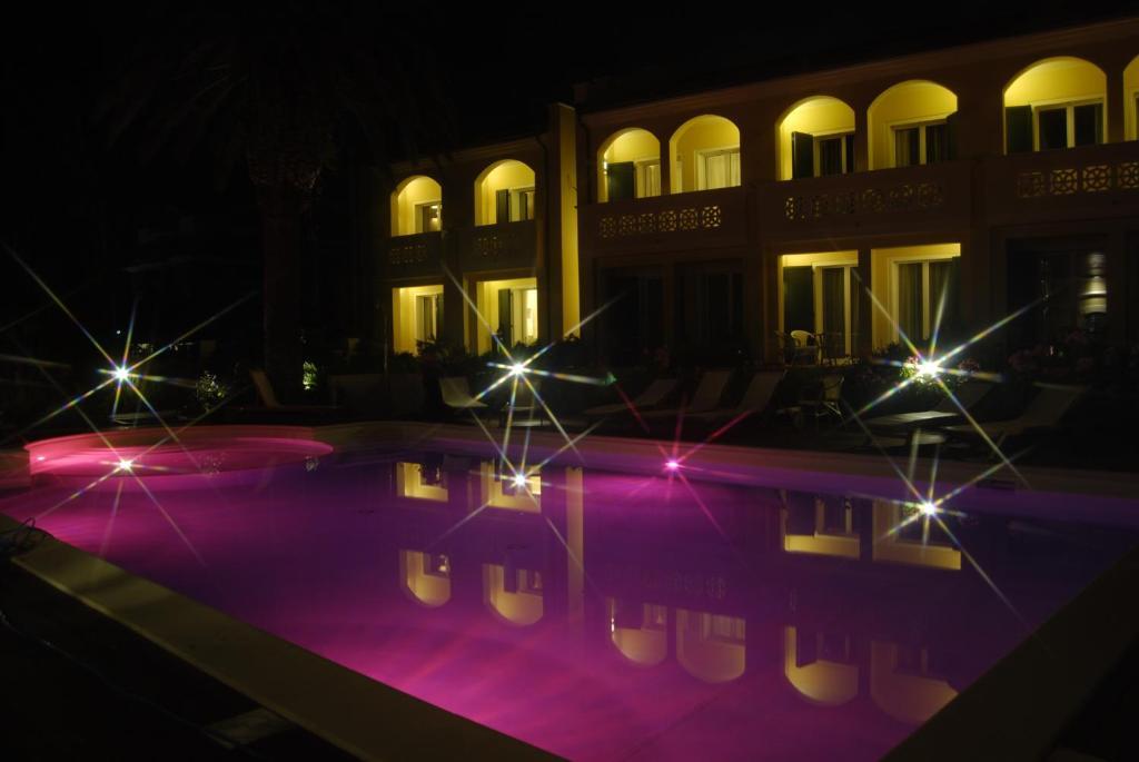 Villa Rosella Resort Roseto Degli Abruzzi Pokój zdjęcie
