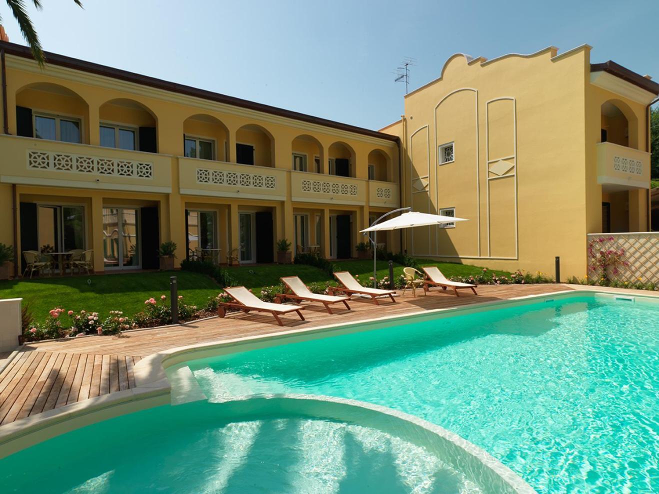 Villa Rosella Resort Roseto Degli Abruzzi Zewnętrze zdjęcie