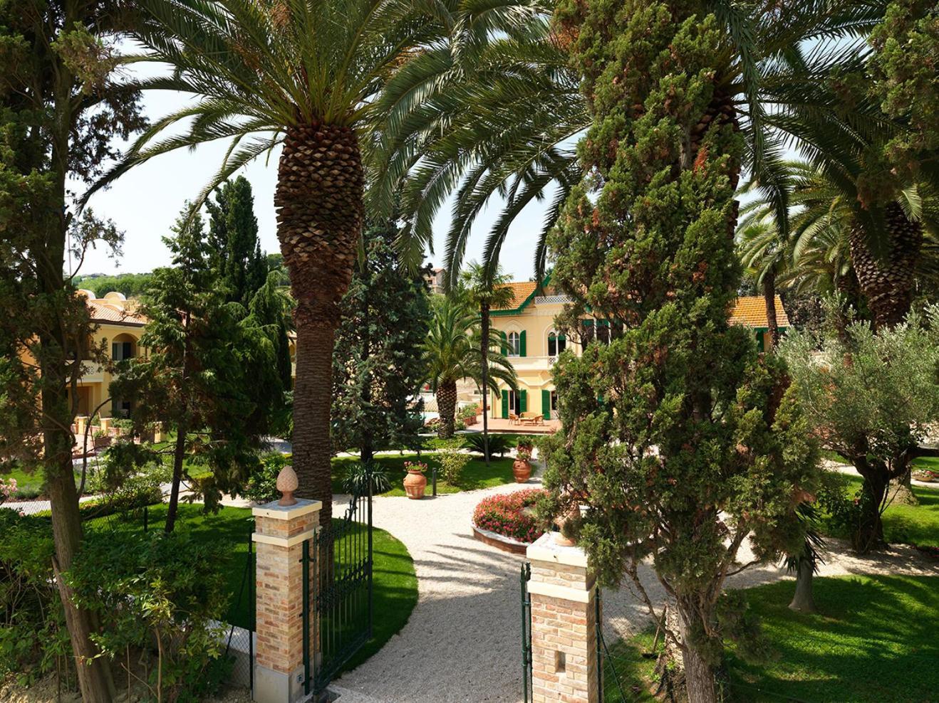 Villa Rosella Resort Roseto Degli Abruzzi Zewnętrze zdjęcie