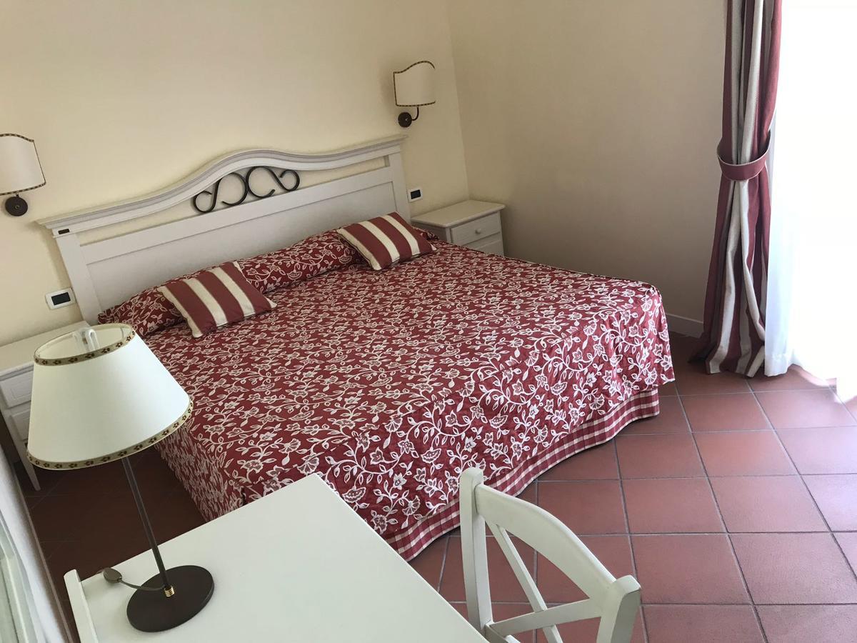 Villa Rosella Resort Roseto Degli Abruzzi Zewnętrze zdjęcie
